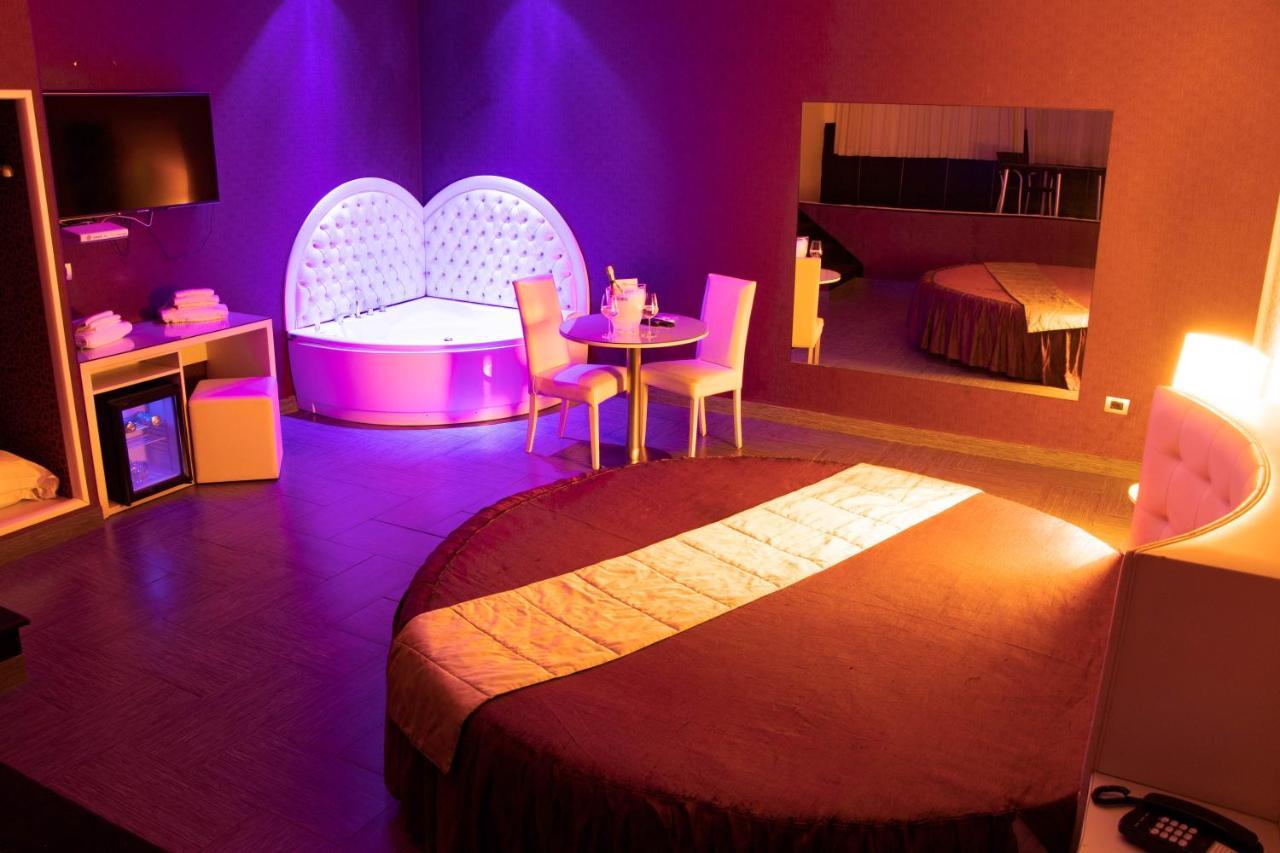Hotel Masaniello Luxury Casoria Εξωτερικό φωτογραφία