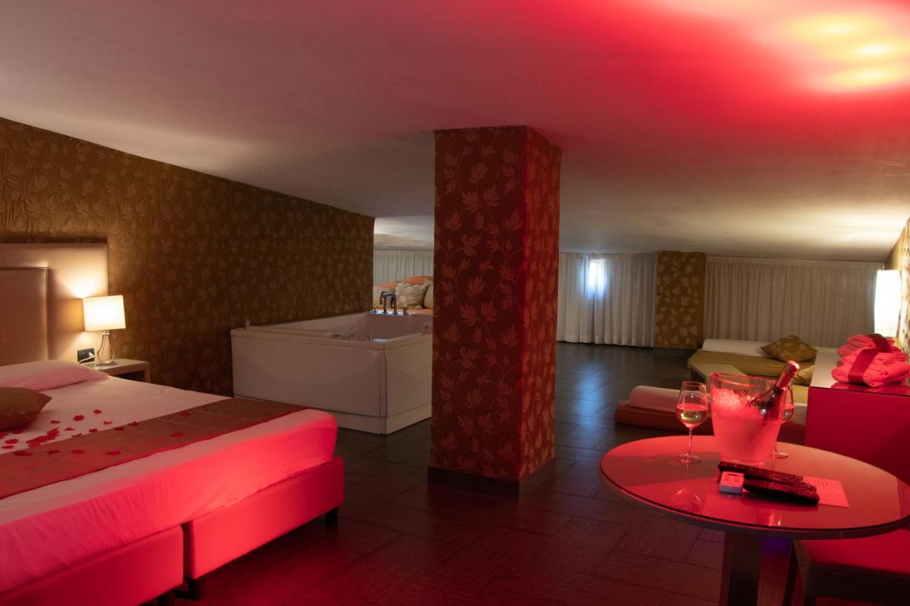 Hotel Masaniello Luxury Casoria Εξωτερικό φωτογραφία